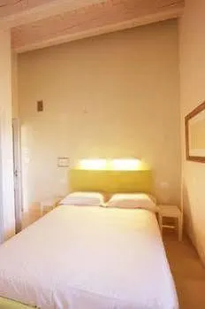 ホテル アグリトゥリズモ ポッズオーロ ディ ゾンゲッティ ロレッタ 3*